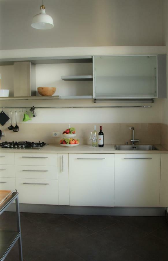 Tabacchi Luxury Apartment In Lucca Historical Center Near Toll Parking Bagian luar foto