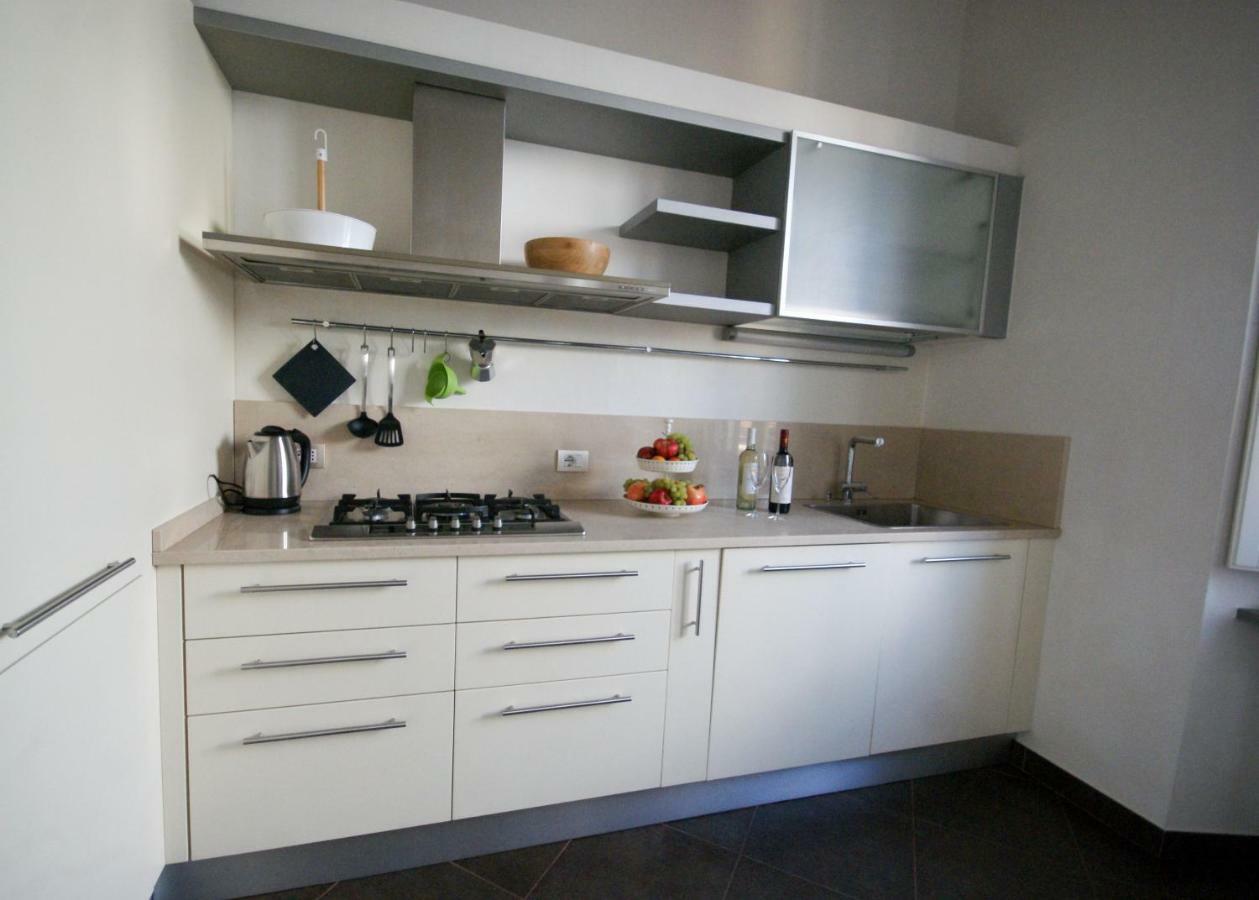 Tabacchi Luxury Apartment In Lucca Historical Center Near Toll Parking Bagian luar foto