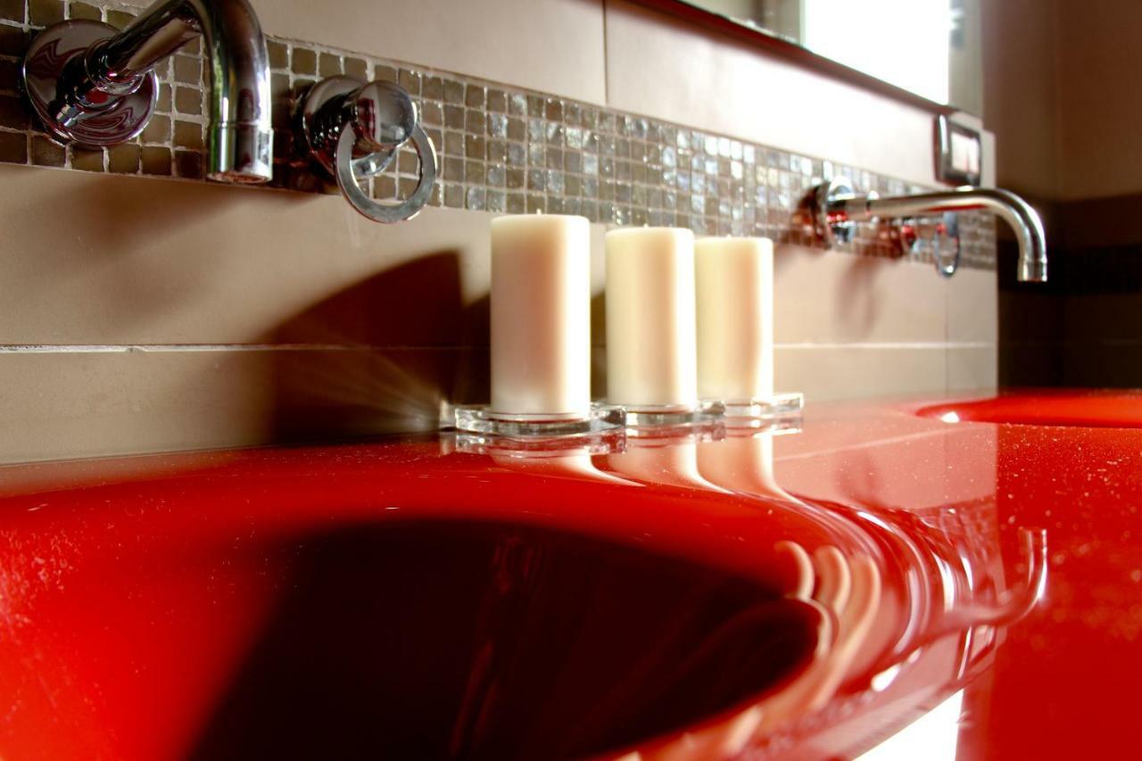 Tabacchi Luxury Apartment In Lucca Historical Center Near Toll Parking Bagian luar foto