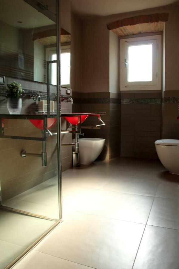 Tabacchi Luxury Apartment In Lucca Historical Center Near Toll Parking Bagian luar foto